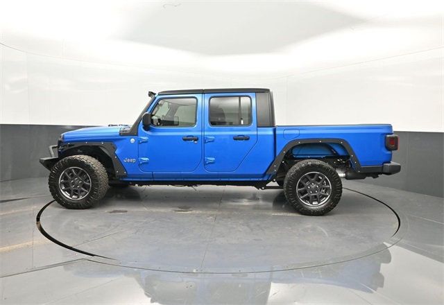 2021 Jeep Gladiator Overland photo 2
