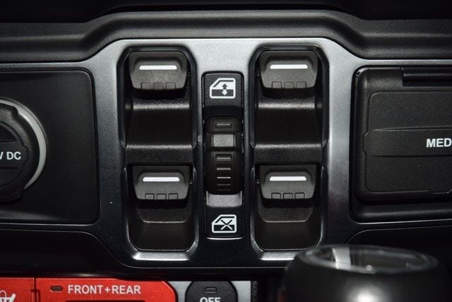 2021 Jeep Gladiator Rubicon photo 28