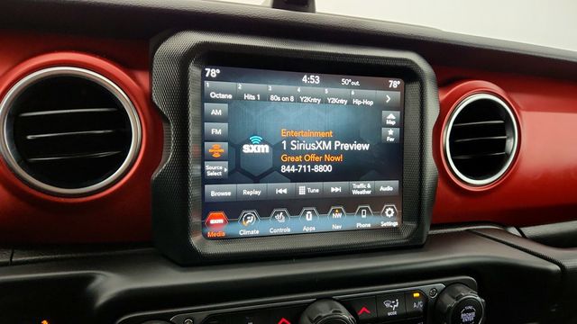 2021 Jeep Gladiator Rubicon 4x4 with 3-Piece Hard Top, 8.4'' Radio & Premium Audio - 22946752 - 17