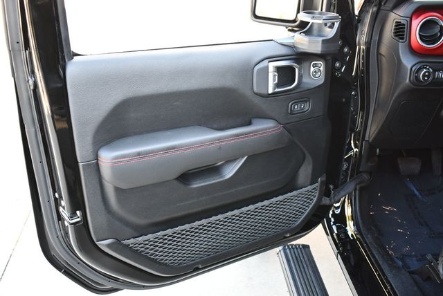 2021 Jeep Gladiator Rubicon 4x4 W/Preferred Package 24R and Fuel Wheels - 22861379 - 11