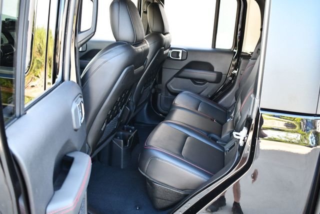 2021 Jeep Gladiator Rubicon 4x4 W/Preferred Package 24R and Fuel Wheels - 22861379 - 15