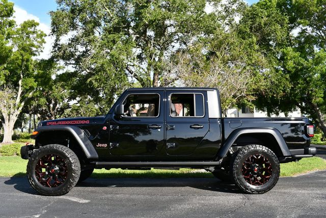 2021 Jeep Gladiator Rubicon 4x4 W/Preferred Package 24R and Fuel Wheels - 22861379 - 23