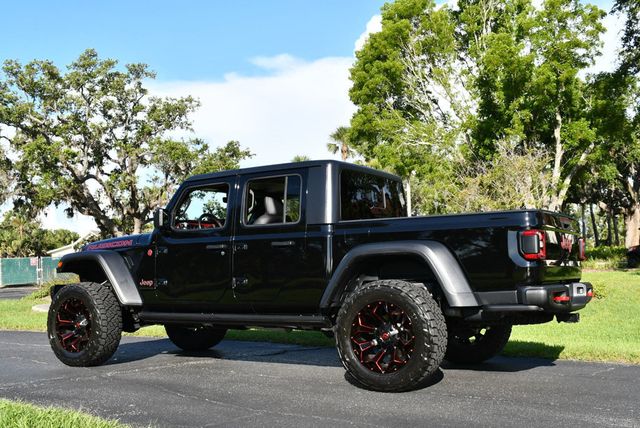 2021 Jeep Gladiator Rubicon 4x4 W/Preferred Package 24R and Fuel Wheels - 22861379 - 27