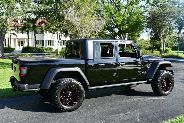 2021 Jeep Gladiator Rubicon 4x4 W/Preferred Package 24R and Fuel Wheels - 22861379 - 30
