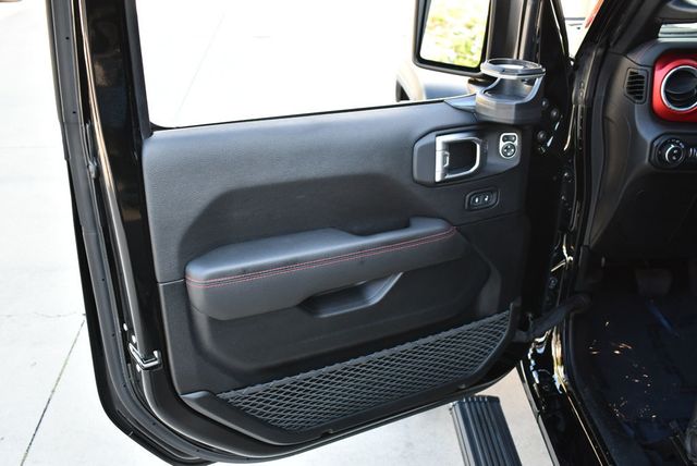 2021 Jeep Gladiator Rubicon 4x4 W/Preferred Package 24R and Fuel Wheels - 22861379 - 39