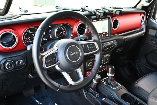 2021 Jeep Gladiator Rubicon 4x4 W/Preferred Package 24R and Fuel Wheels - 22861379 - 40