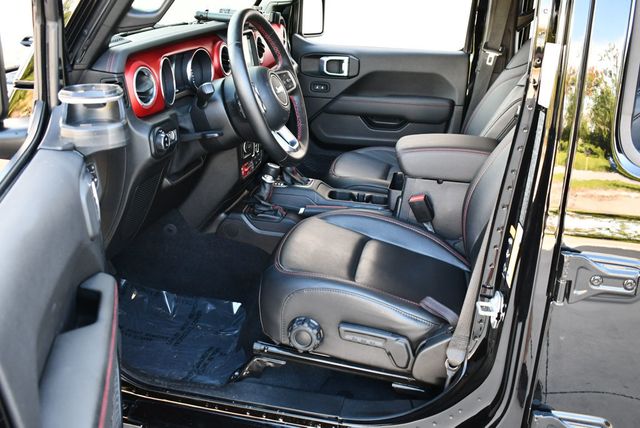 2021 Jeep Gladiator Rubicon 4x4 W/Preferred Package 24R and Fuel Wheels - 22861379 - 42