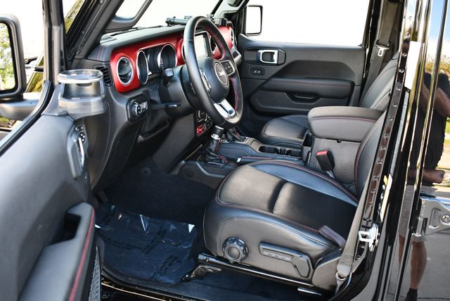 2021 Jeep Gladiator Rubicon 4x4 W/Preferred Package 24R and Fuel Wheels - 22861379 - 44