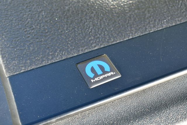 2021 Jeep Gladiator Rubicon 4x4 W/Preferred Package 24R and Fuel Wheels - 22861379 - 46