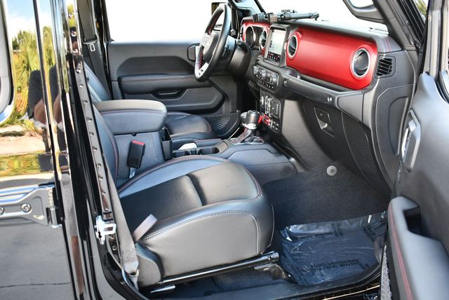 2021 Jeep Gladiator Rubicon 4x4 W/Preferred Package 24R and Fuel Wheels - 22861379 - 47