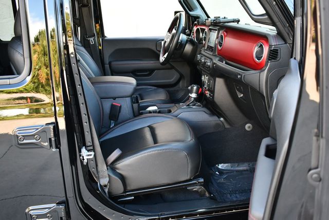 2021 Jeep Gladiator Rubicon 4x4 W/Preferred Package 24R and Fuel Wheels - 22861379 - 49