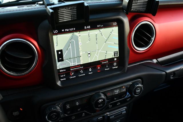 2021 Jeep Gladiator Rubicon 4x4 W/Preferred Package 24R and Fuel Wheels - 22861379 - 55