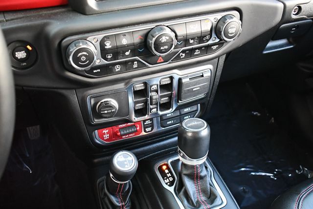 2021 Jeep Gladiator Rubicon 4x4 W/Preferred Package 24R and Fuel Wheels - 22861379 - 60