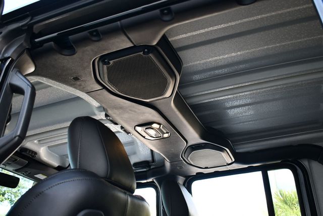 2021 Jeep Gladiator Rubicon 4x4 W/Preferred Package 24R and Fuel Wheels - 22861379 - 65