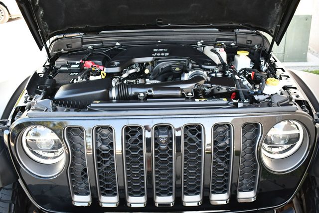 2021 Jeep Gladiator Rubicon 4x4 W/Preferred Package 24R and Fuel Wheels - 22861379 - 78