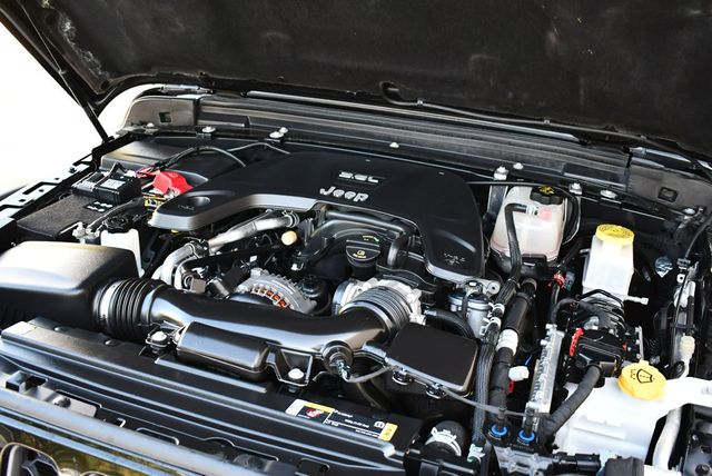 2021 Jeep Gladiator Rubicon 4x4 W/Preferred Package 24R and Fuel Wheels - 22861379 - 81