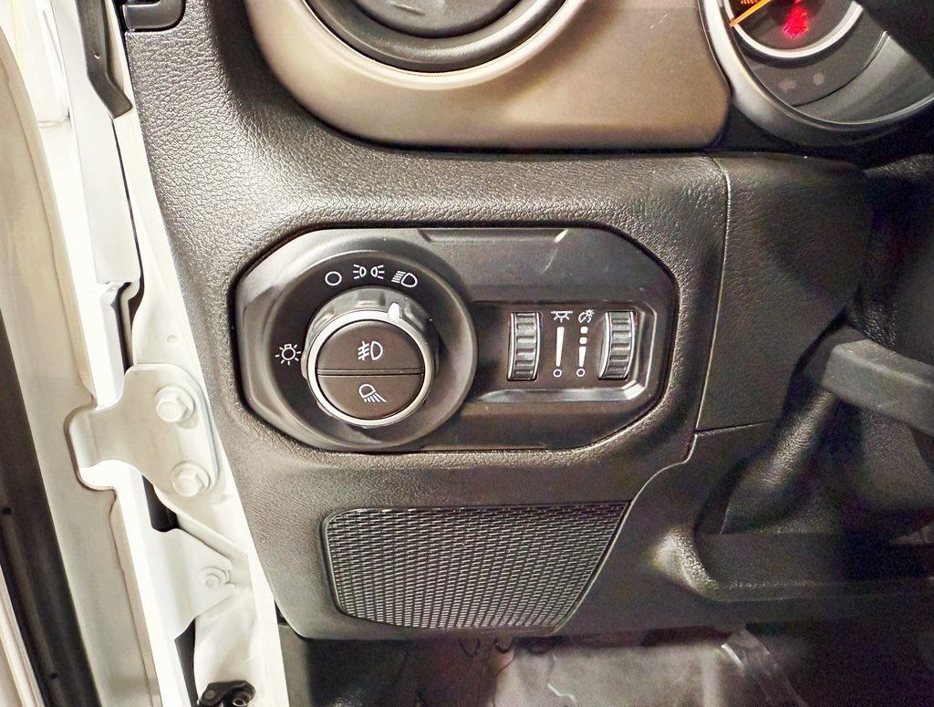 2021 Jeep Gladiator Sport - 22908134 - 17