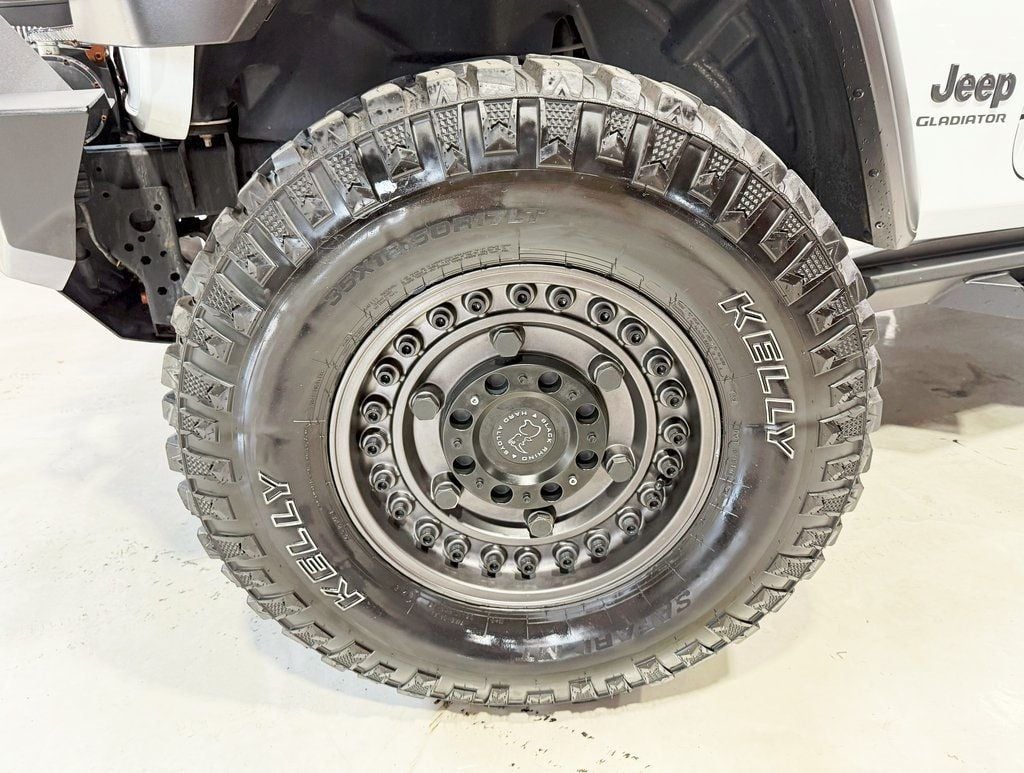 2021 Jeep Gladiator Sport - 22908134 - 1