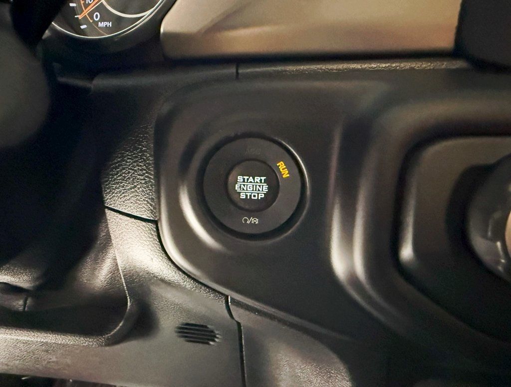 2021 Jeep Gladiator Sport - 22908134 - 19