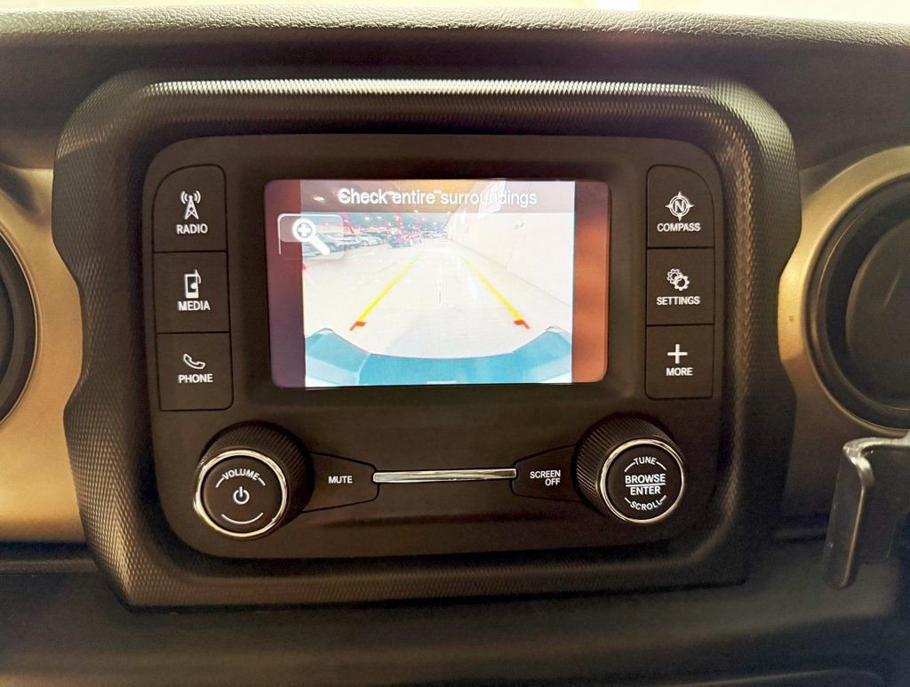 2021 Jeep Gladiator Sport - 22908134 - 21