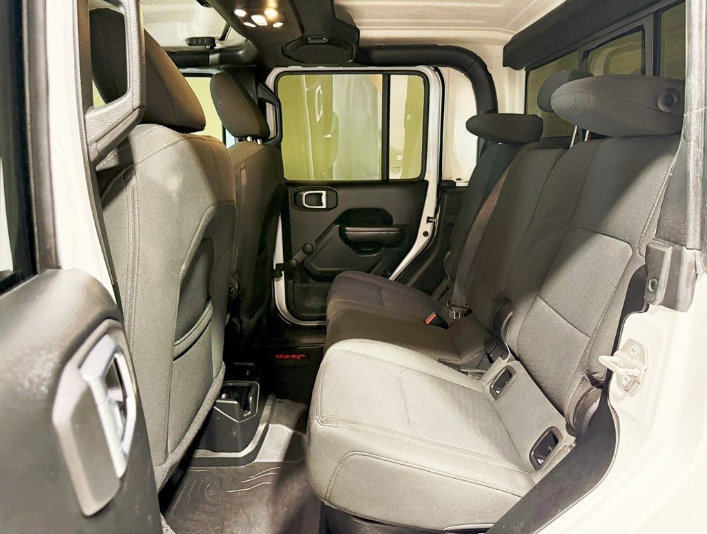 2021 Jeep Gladiator Sport - 22908134 - 29