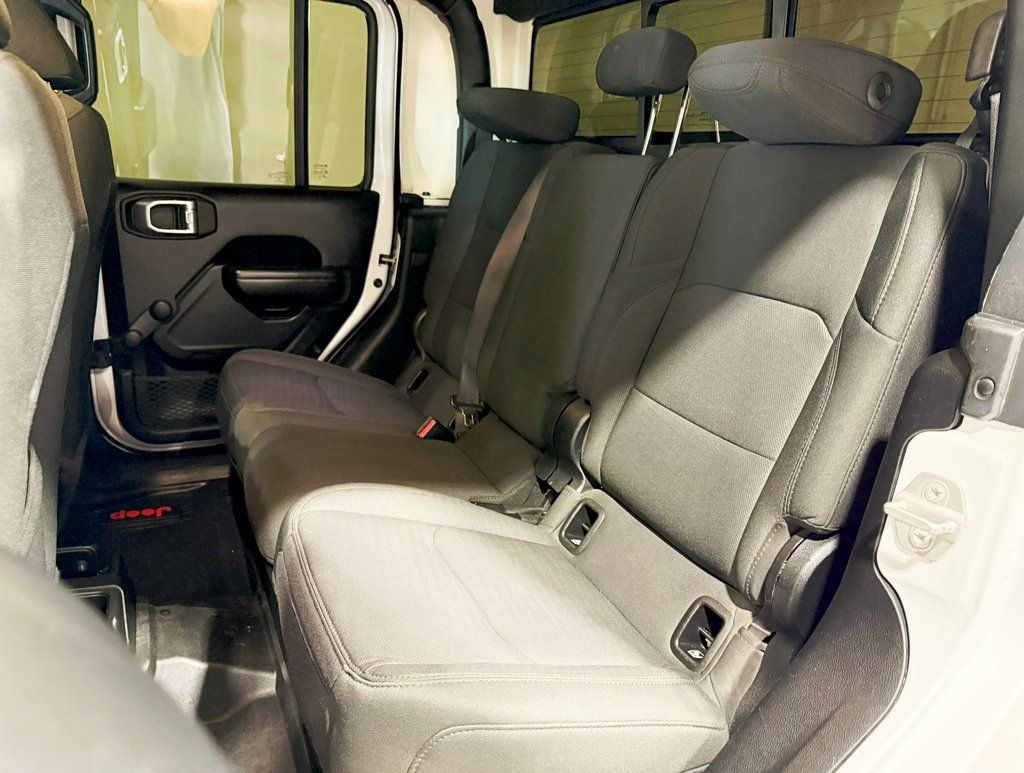 2021 Jeep Gladiator Sport - 22908134 - 30