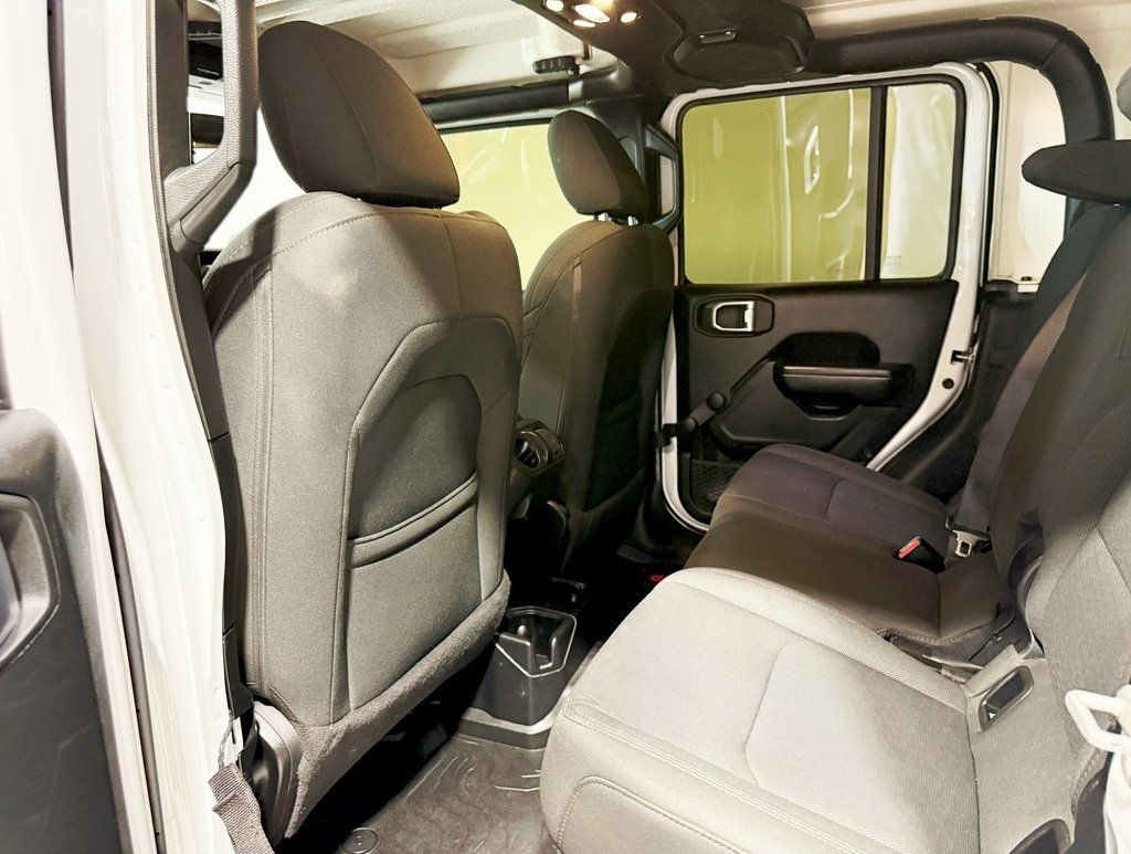 2021 Jeep Gladiator Sport - 22908134 - 31