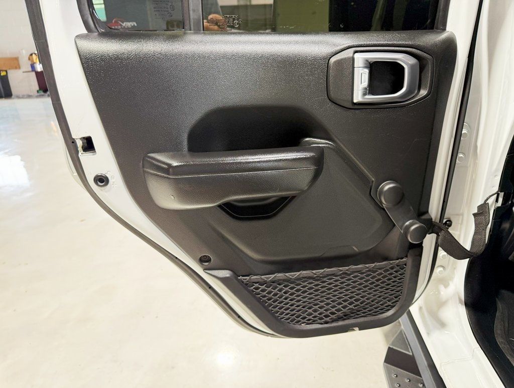 2021 Jeep Gladiator Sport - 22908134 - 33