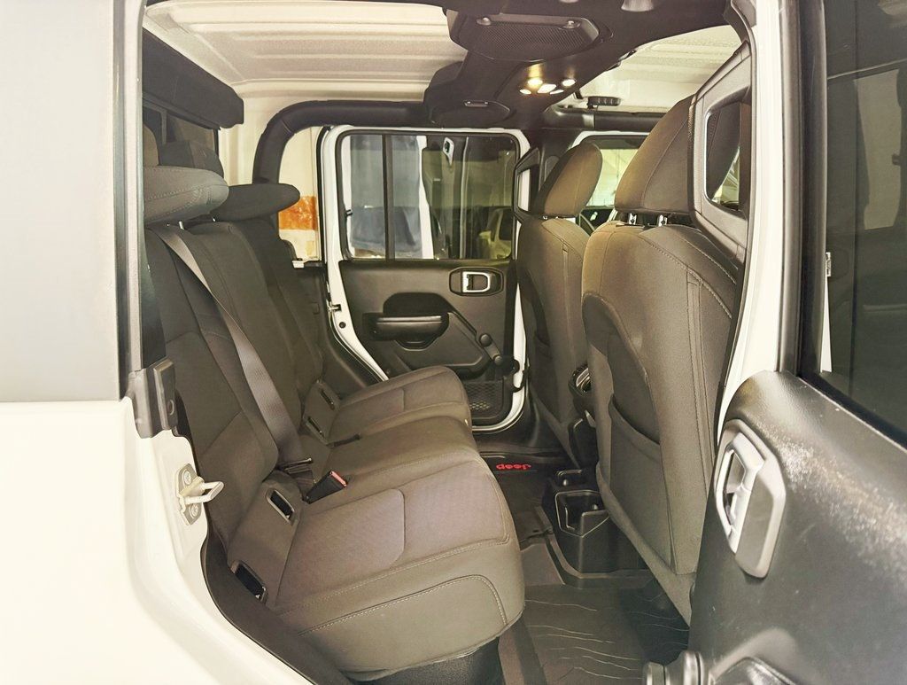 2021 Jeep Gladiator Sport - 22908134 - 38