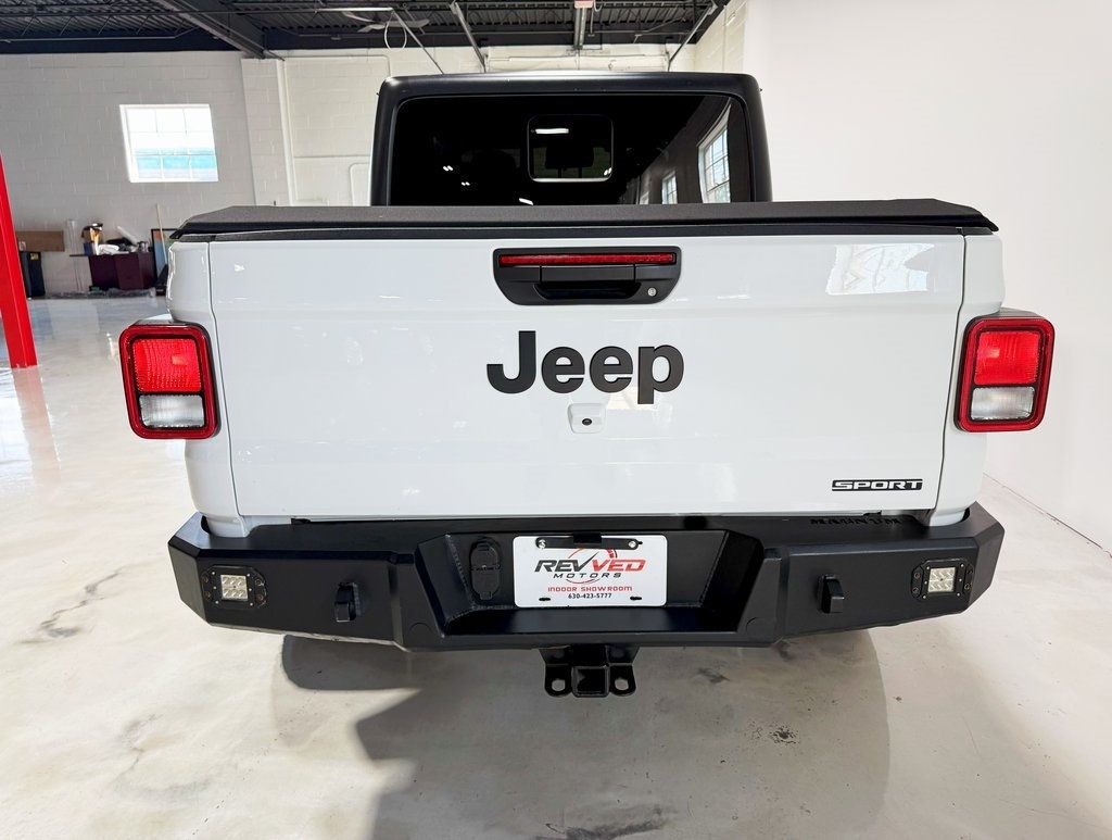 2021 Jeep Gladiator Sport photo 4