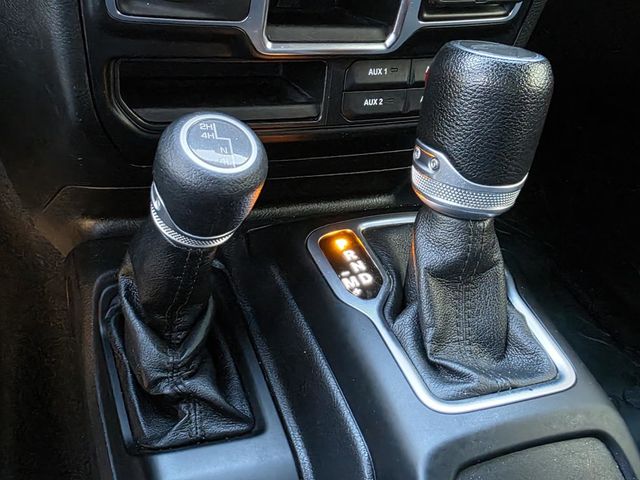 2021 Jeep Gladiator Sport - 22976599 - 17