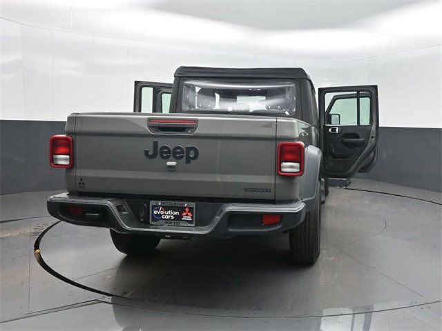 2021 Jeep Gladiator Sport - 22958378 - 34