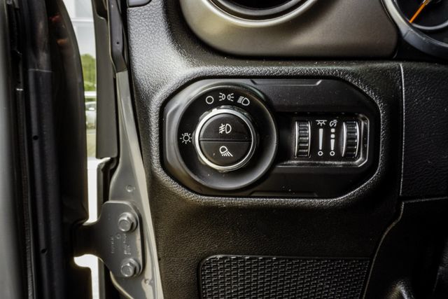 2021 Jeep Gladiator Sport - 23071974 - 26