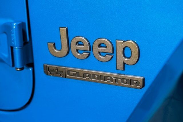 2021 Jeep Gladiator Sport - 22085100 - 17