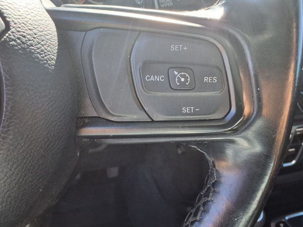Jeep Gladiator photo 11