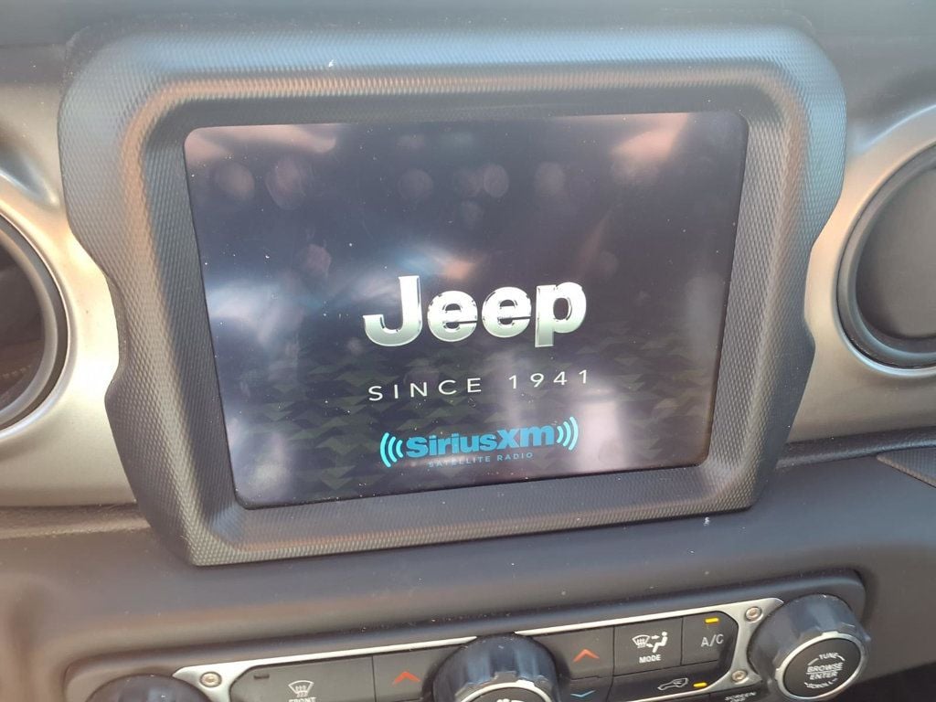 Jeep Gladiator photo 13