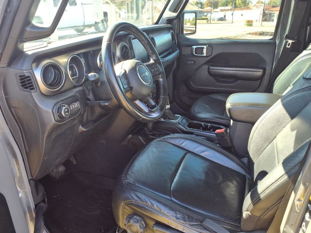 Jeep Gladiator photo 8
