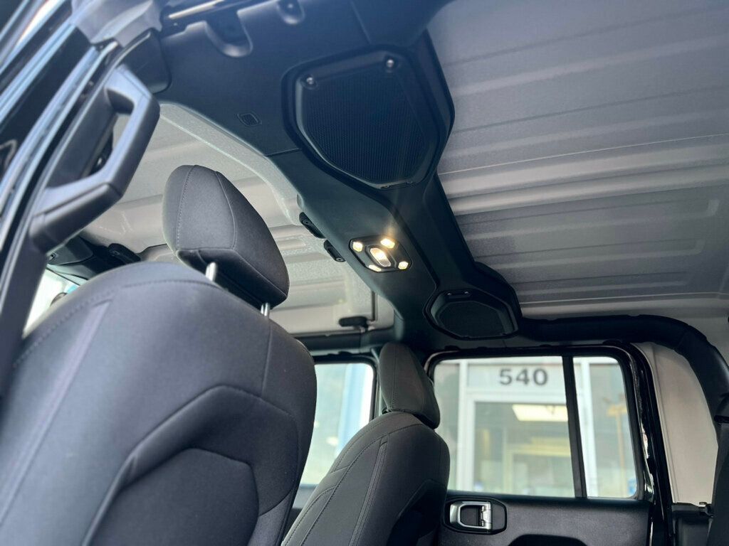 2021 Jeep Gladiator Sport S 4x4 - 22809874 - 18