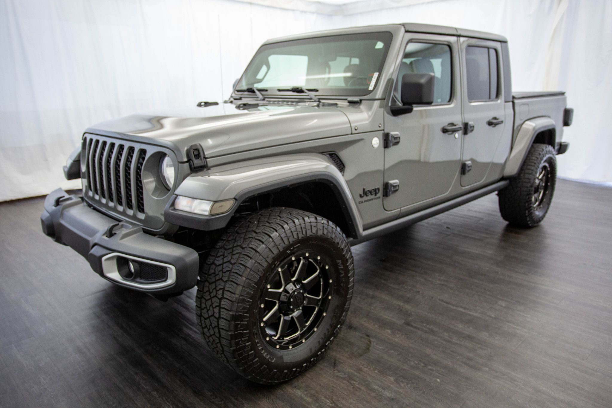 2021 Jeep Gladiator Sport S photo 4