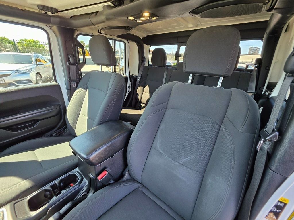 2021 Jeep Gladiator Willys 4x4 - 22923175 - 15