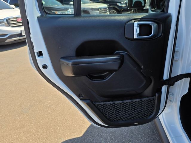 2021 Jeep Gladiator Willys 4x4 - 22923175 - 19