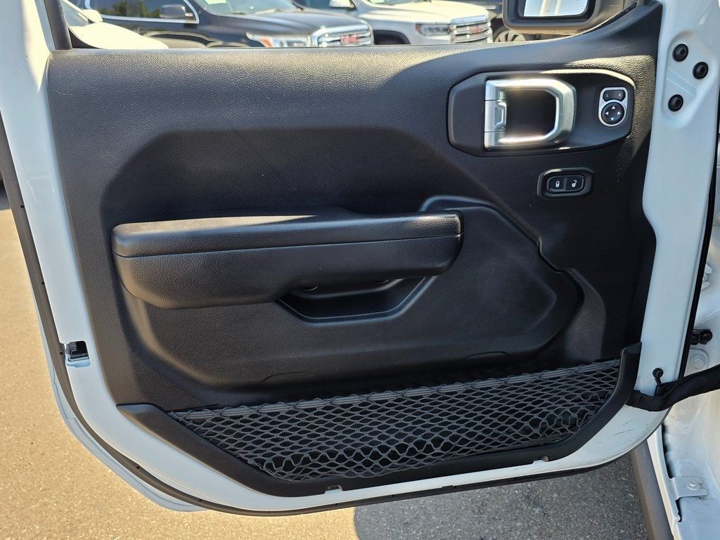 2021 Jeep Gladiator Willys 4x4 - 22923175 - 20