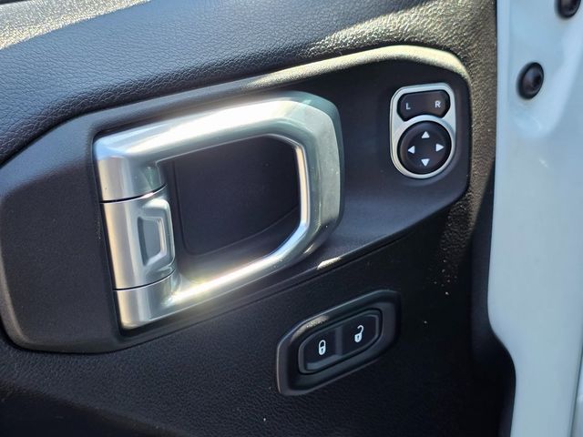 2021 Jeep Gladiator Willys 4x4 - 22923175 - 21