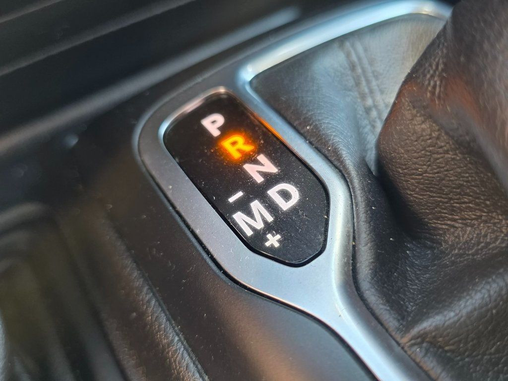 2021 Jeep Gladiator Willys 4x4 - 22923175 - 32