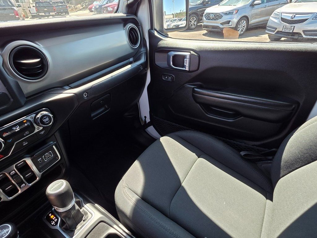 2021 Jeep Gladiator Willys 4x4 - 22923175 - 34