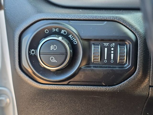 2021 Jeep Gladiator Willys 4x4 - 22923175 - 39