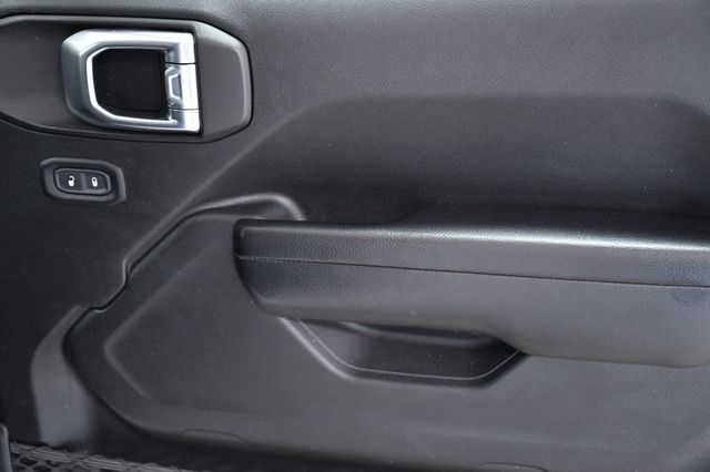 2021 Jeep Gladiator Willys 4x4 - 22935960 - 17