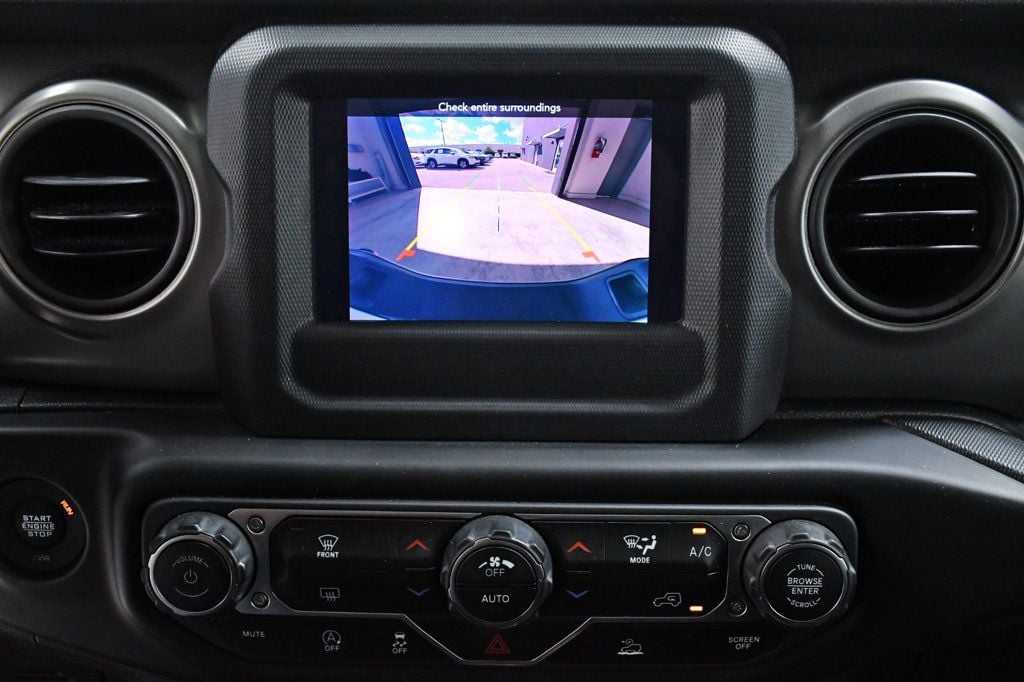 2021 Jeep Gladiator Willys 4x4 - 22935960 - 25