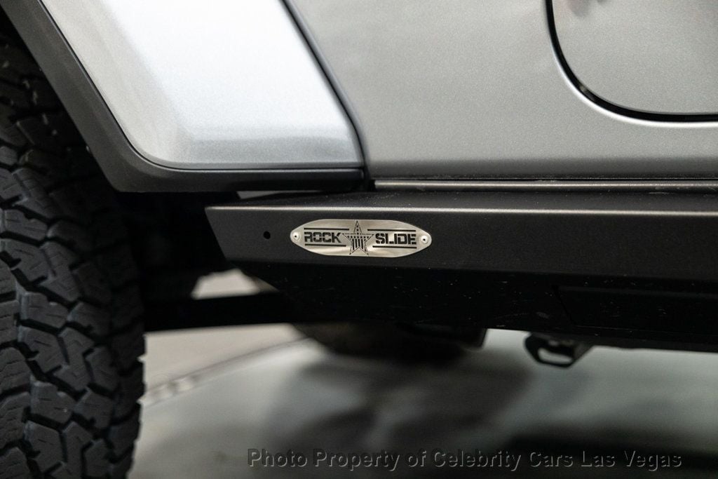 2021 Jeep Gladiator Sport photo 9