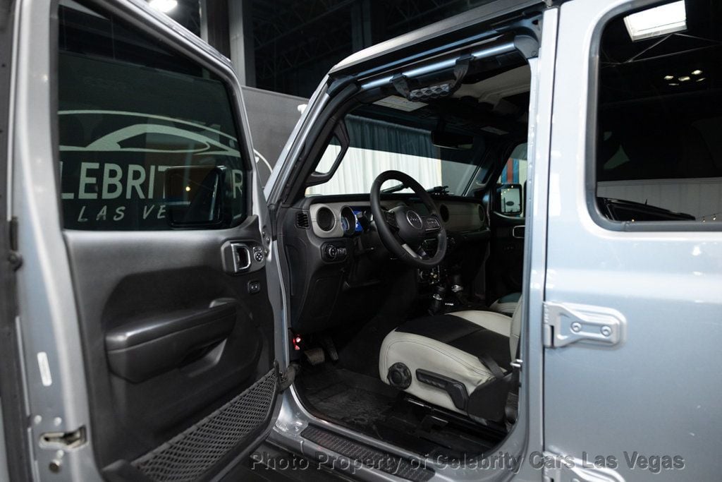 2021 Jeep Gladiator Sport photo 16